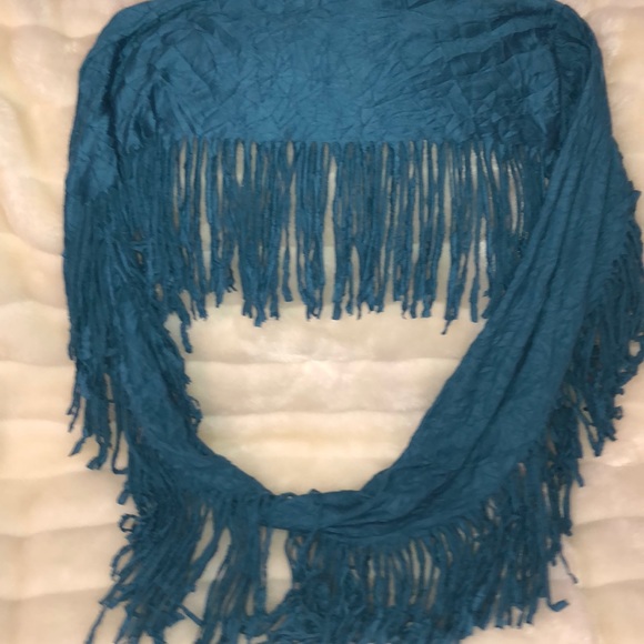 Super cute blue scarf - Picture 2 of 2